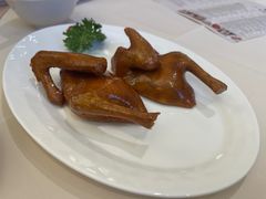 玻璃脆皮乳鸽-利苑酒家(金宝店)