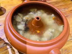 汽锅鸡-老滇山寨•云南特色菜•地方菜•民族风情歌舞表演(金碧店)