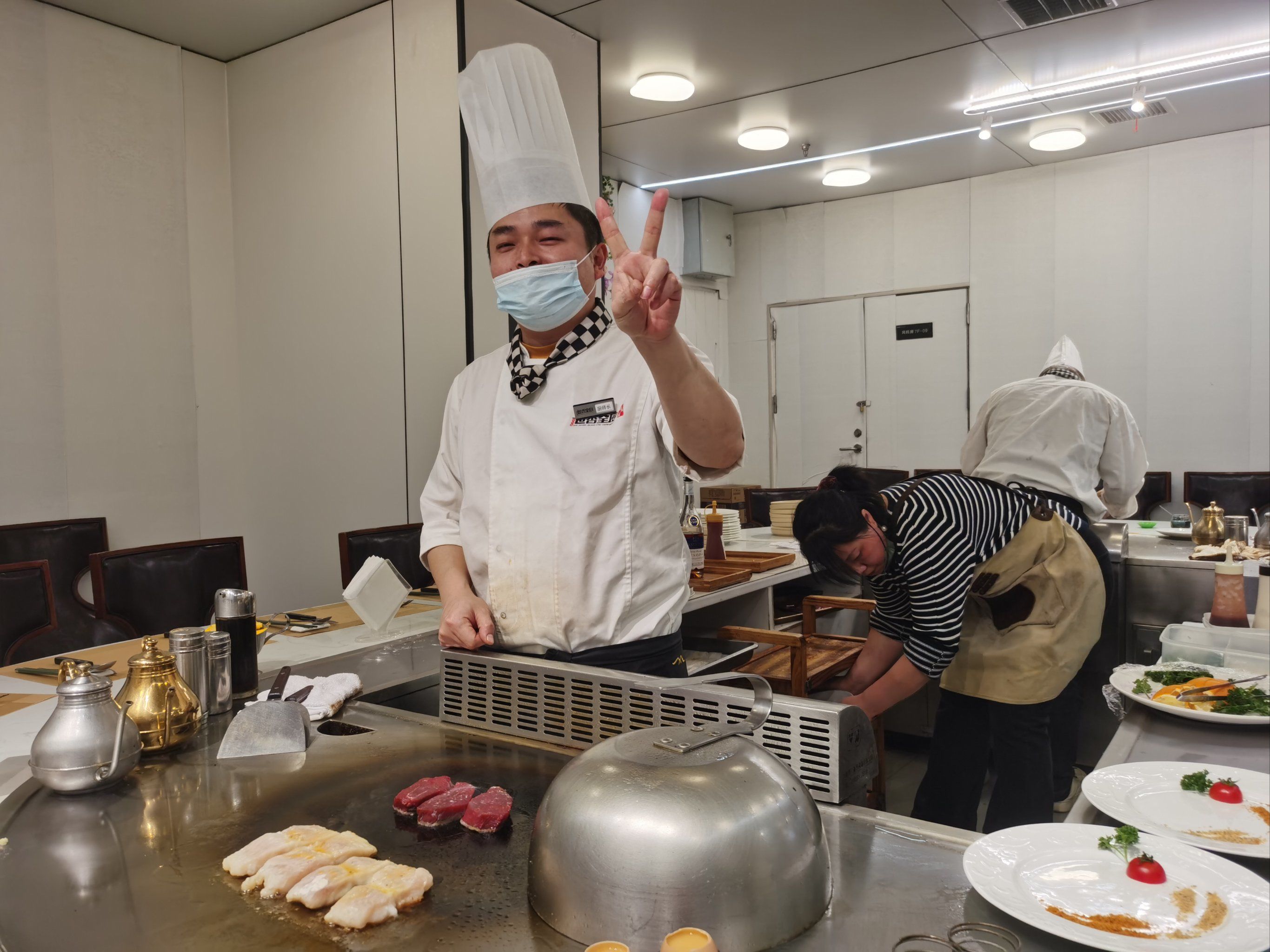 老店再来,厨师长亲自操作,色香味俱全,刀