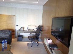 -上海滴水湖皇冠假日酒店