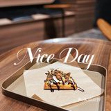 打卡一间环境超级好的重工咖啡店
