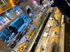 面包甜点陈列柜-酥侯糕点(广东路店)