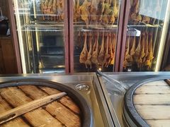 -头上红煨盐鸡·非遗院子餐厅