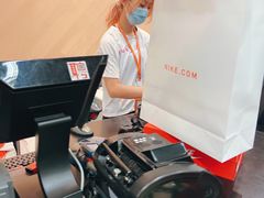 -斯普瑞斯奥特莱斯