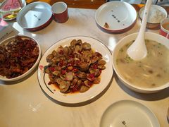 -湘西小馆(滨河路店)