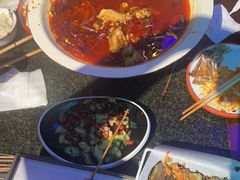 -路边边.炒菜烧烤.音乐餐厅(良乡长虹店)