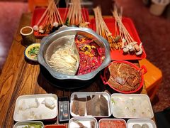 -钢管厂五区小郡肝串串香火锅(人民广场店)