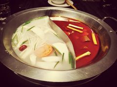鸳鸯锅底-吴记老锅底麻辣火锅(福州路店)