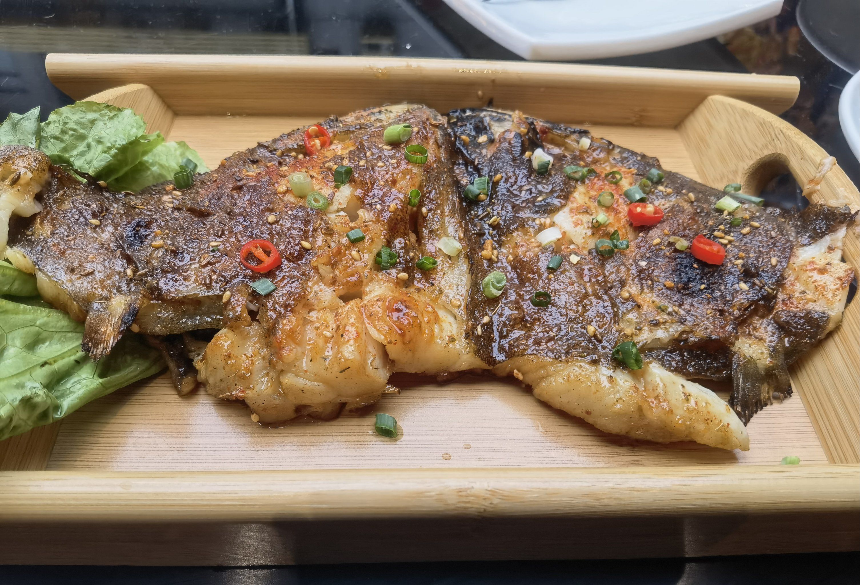 尝试了他们上新的新品菜
烤碟鱼鱼头