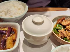 肥西老母鸡汤-老乡鸡(上海白玉兰广场店)