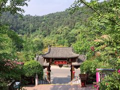 -楠柏弯休闲山庄(梨花溪店)
