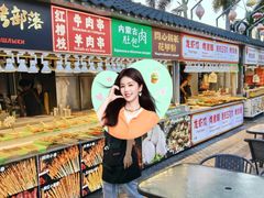 -亚龙湾亚泰商业街