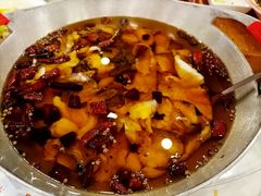 水煮份鱼-鑫巴蜀小镇 · 水煮鱼专研店(玉桥店)