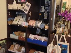 iphone_upload_pic-良友书坊(安徽路店)