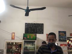 -容里煲仔饭(利丰北路店)