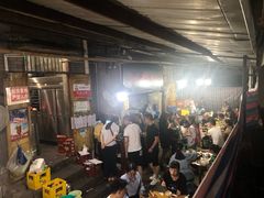 等位区-渝味黄姐火锅(黄泥村店)