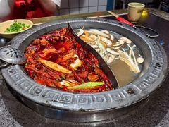 -宽板凳老灶火锅(台湾街店)