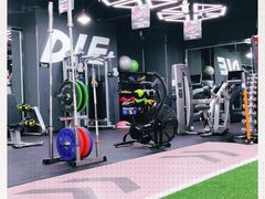 -成杰格斗·拳击·柔术·防身术(建设路店)