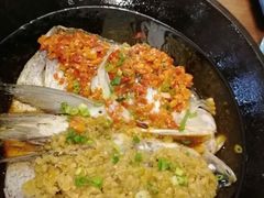 -阿瓦山寨·湘菜现炒·剁椒鱼头王(咸阳总店)