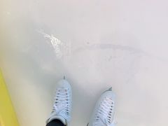 -成都冰纷万象滑冰场