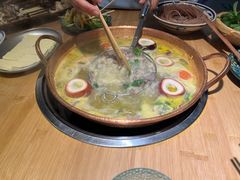 -洱火云南酸菜牛肉火锅(石景山当代商城店)