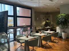 -潮一不贰·法式甜品·生日蛋糕·西式简餐(外滩店)