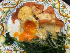 三文鱼班尼迪克-Alimentari早午餐(安福路店)