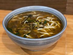 老酸菜牛肉面-陈八两面家(华孚写字楼店)
