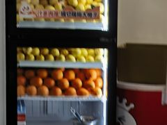 -蜜雪冰城(动物园地铁A口旁小吃街店)