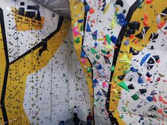 -问山MountQuest攀岩馆