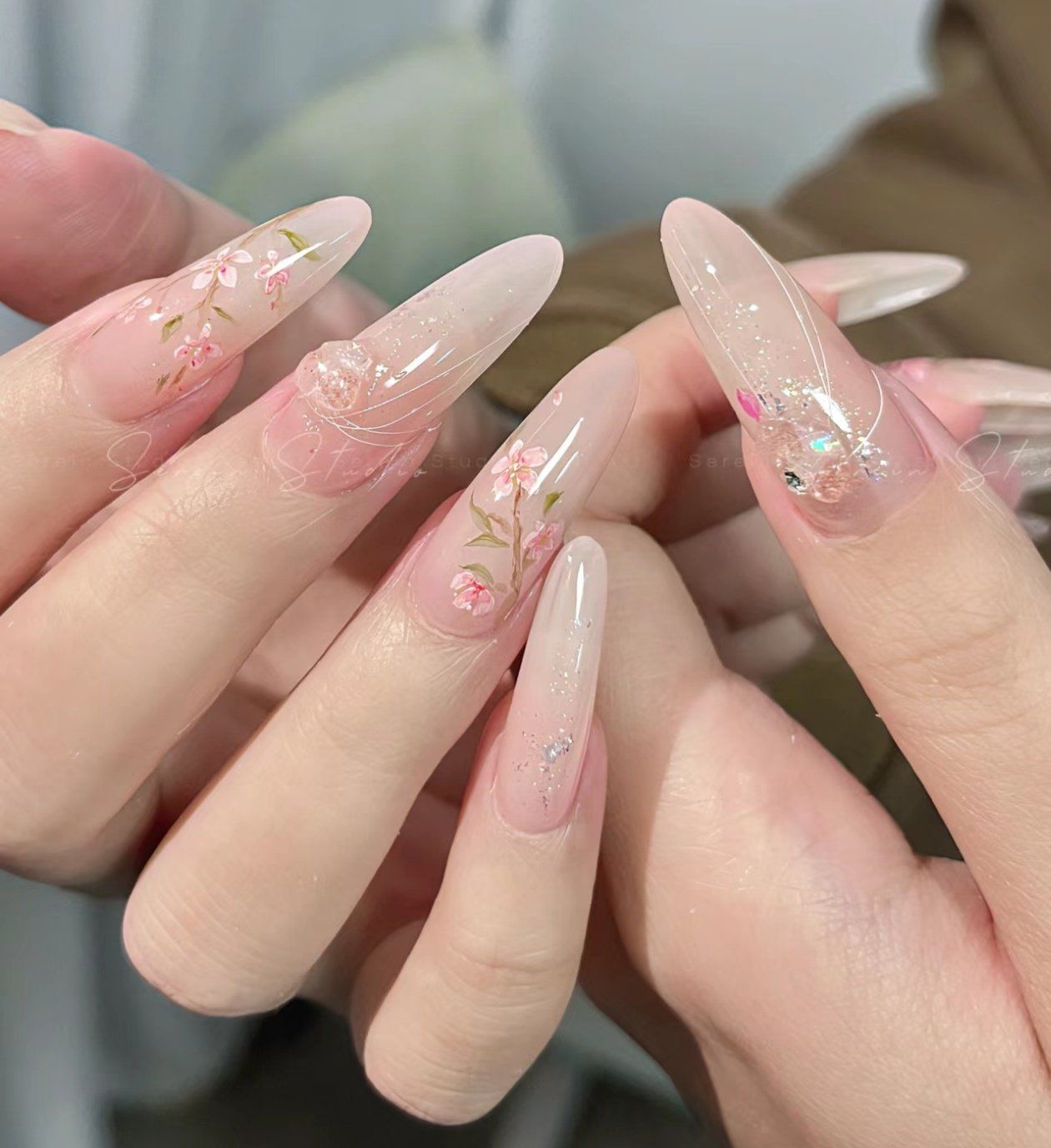 我要变美变好看 #粉嫩系美甲 #彩绘 #渐变 #美甲 #裸粉色美甲