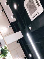-CARR SALON