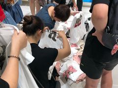 -优衣库(泉州中骏世界城店)
