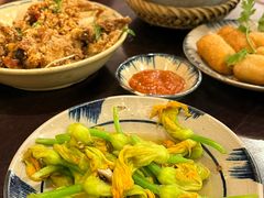 -Cuc Gach Quan Restaurant