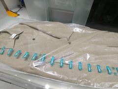 -福奈特洗衣洗鞋(宝华广场店)