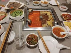 -海底捞火锅(新松江路生日主题店)