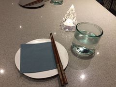 餐具摆设-半山腰·云南菜(侨福芳草地店)