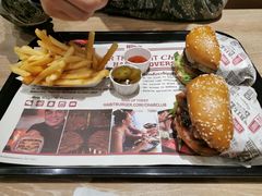 -The Habit Burger Grill 哈比特汉堡(爱琴海店)
