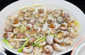 Steamed Double Snails