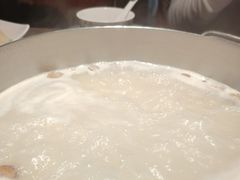 -尚尚仙·酸汤猪手·猪肚鸡火锅(华联万柳购物中心店)