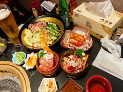 -山川小町·极番烧肉(新地假日广场店)