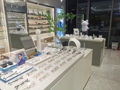 -视野联行眼镜·蔡司·尼康·授权优选门店(青浦宝龙店)