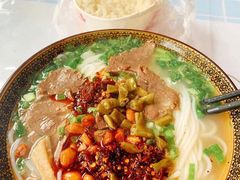 -肇兴特色牛肉粉