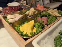 -尚尚仙·酸汤猪手·猪肚鸡火锅(华联万柳购物中心店)