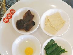 -桥香园过桥米线(国贸店)