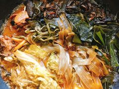 小鸡炖蘑菇-农家铁锅炖(太阳沟店)