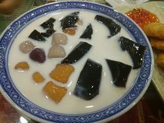 -赵记传承特色牛奶甜品(泉城广场店)