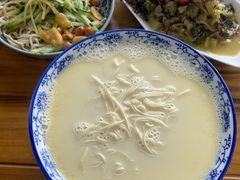 -雪琴面馆富安特色鱼汤面(城中花园店)
