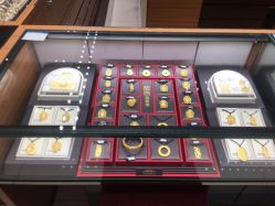 点击看大图 -周大福 CHOW TAI FOOK(新世界百货崇文店)