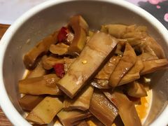 不太辣的笋-渝是乎酸菜鱼(龙旗购物中心店)